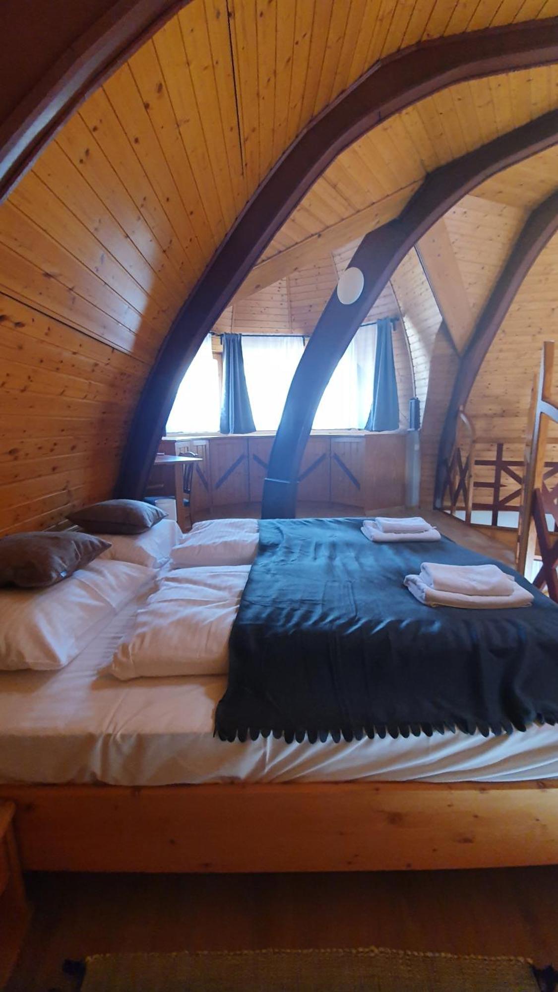 Pannonia Apartman Estergon Oda fotoğraf